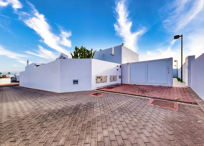 Serenity - By Lanzarote * بلايا بلانكا